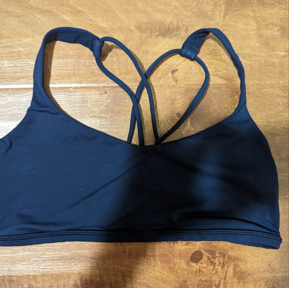Lululemon size 6 bra in navy